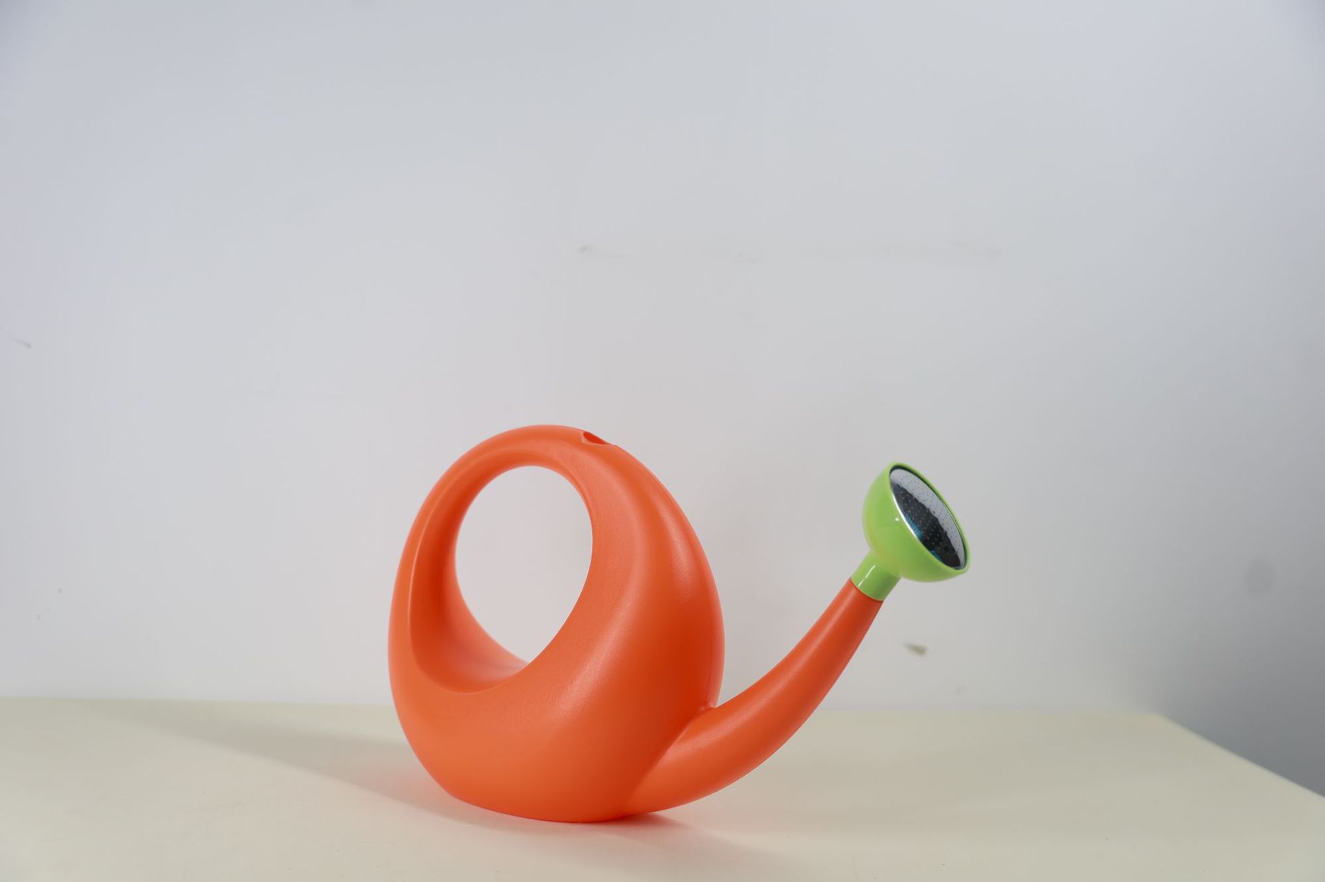 Cartoon watering can for flowers, household flower and vegetable planting, large-capacity long-spout watering can, thickened plastic watering can for gardening pic 7