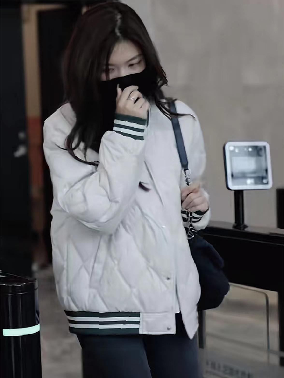 BO家原厂元单 轻薄同款秋冬保暖棒球领款式情侣男士羽绒服详情14