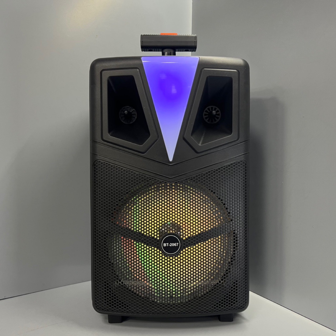 BT-2067厂家直销出口8寸蓝牙广场舞大功率K歌音响U盘带麦克风详情1