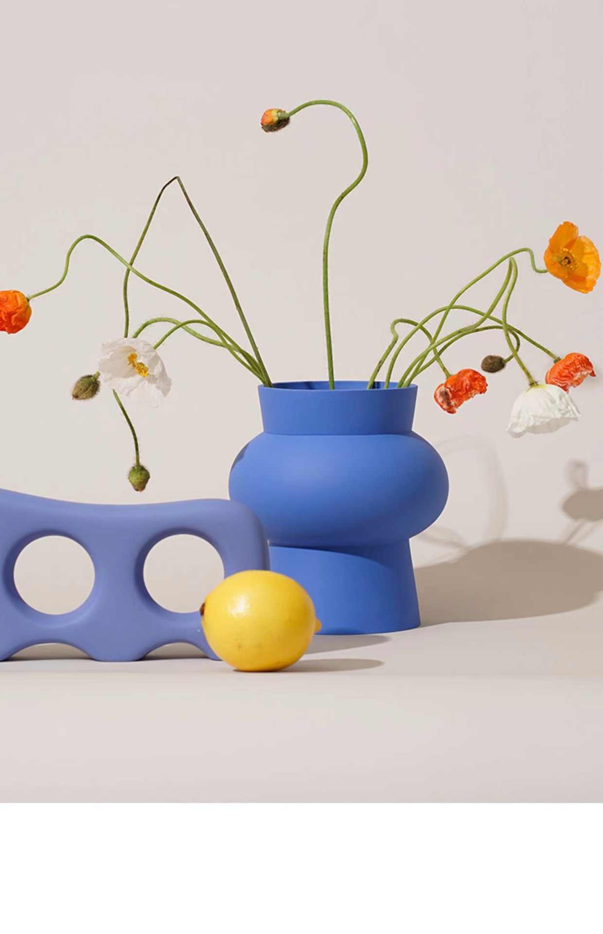 Nordic Ins-style ceramic vase, Klein blue ceramic flower arrangement, entrance decoration piece, light luxury living room decoration dry vase pic 2