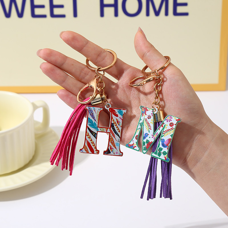 原创新款字母彩色流苏钥匙扣跨境专供配饰挂件流行包包挂件批发详情11