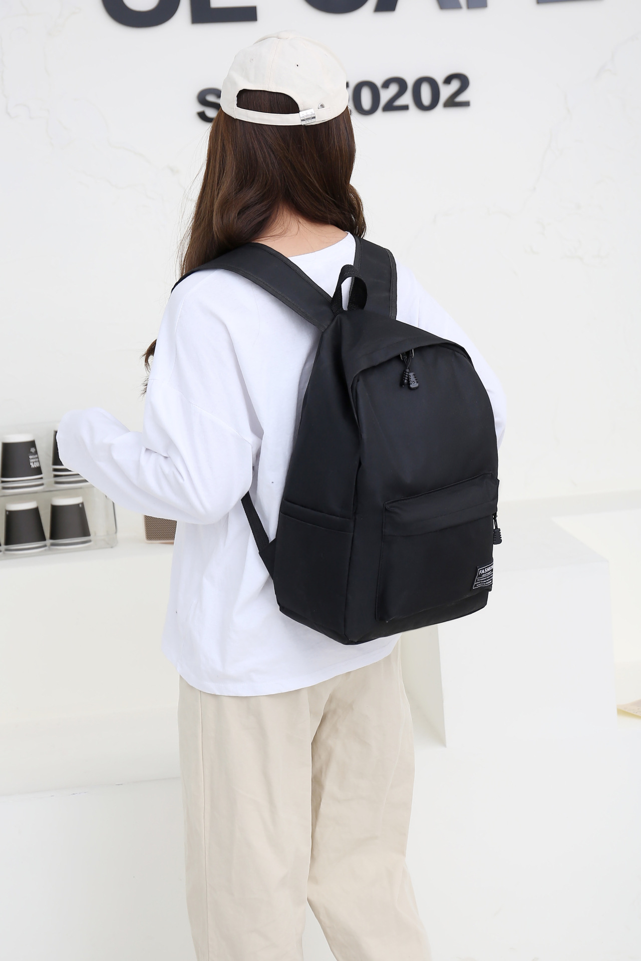 厂家直销休闲男简约双肩包男韩版背包大容量中学生书包电脑旅行包详情5