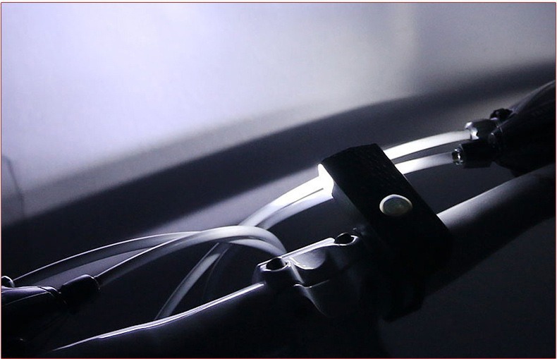 自行车灯夜骑USB充电喇叭强光手电筒骑行装备配件山地车灯防水灯详情12