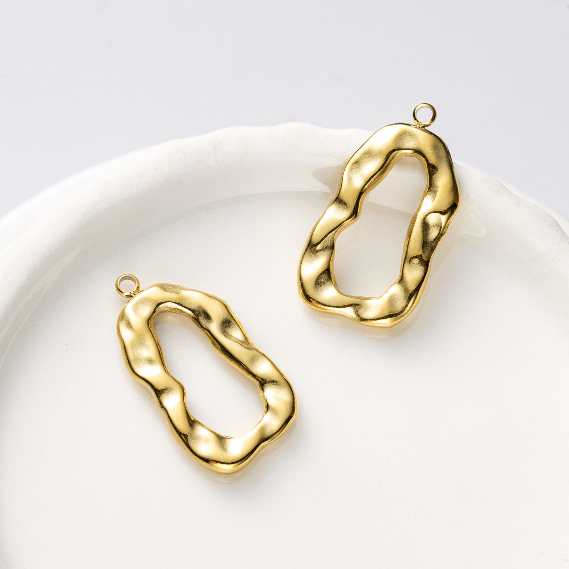 Color-preserving titanium steel with real gold plating, irregular concave point hollowed-out pleated pendant, finished necklace DIY accessory pic 4