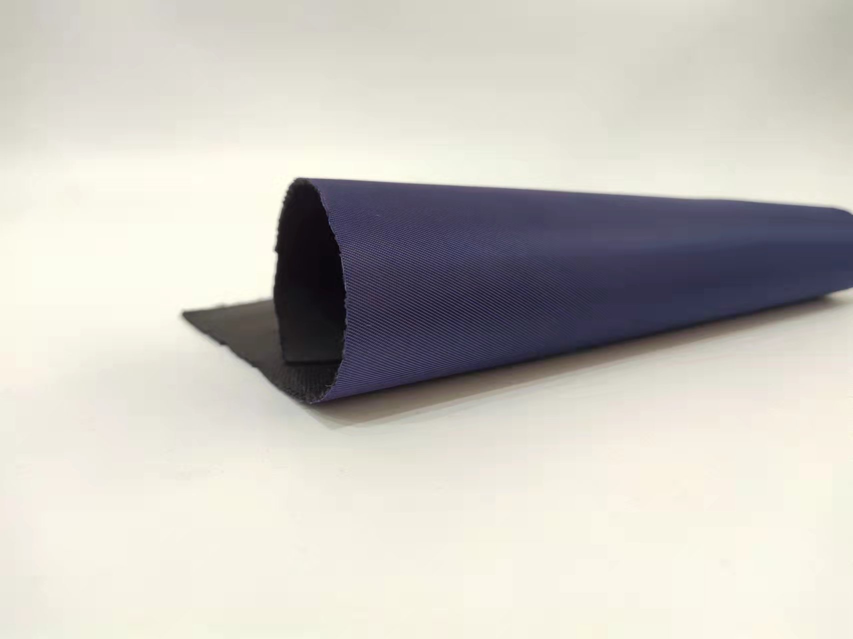 The manufacturer has 290D twill composite waterproof cushion fabric and bag fabric in stock, all made of polyester pic 29