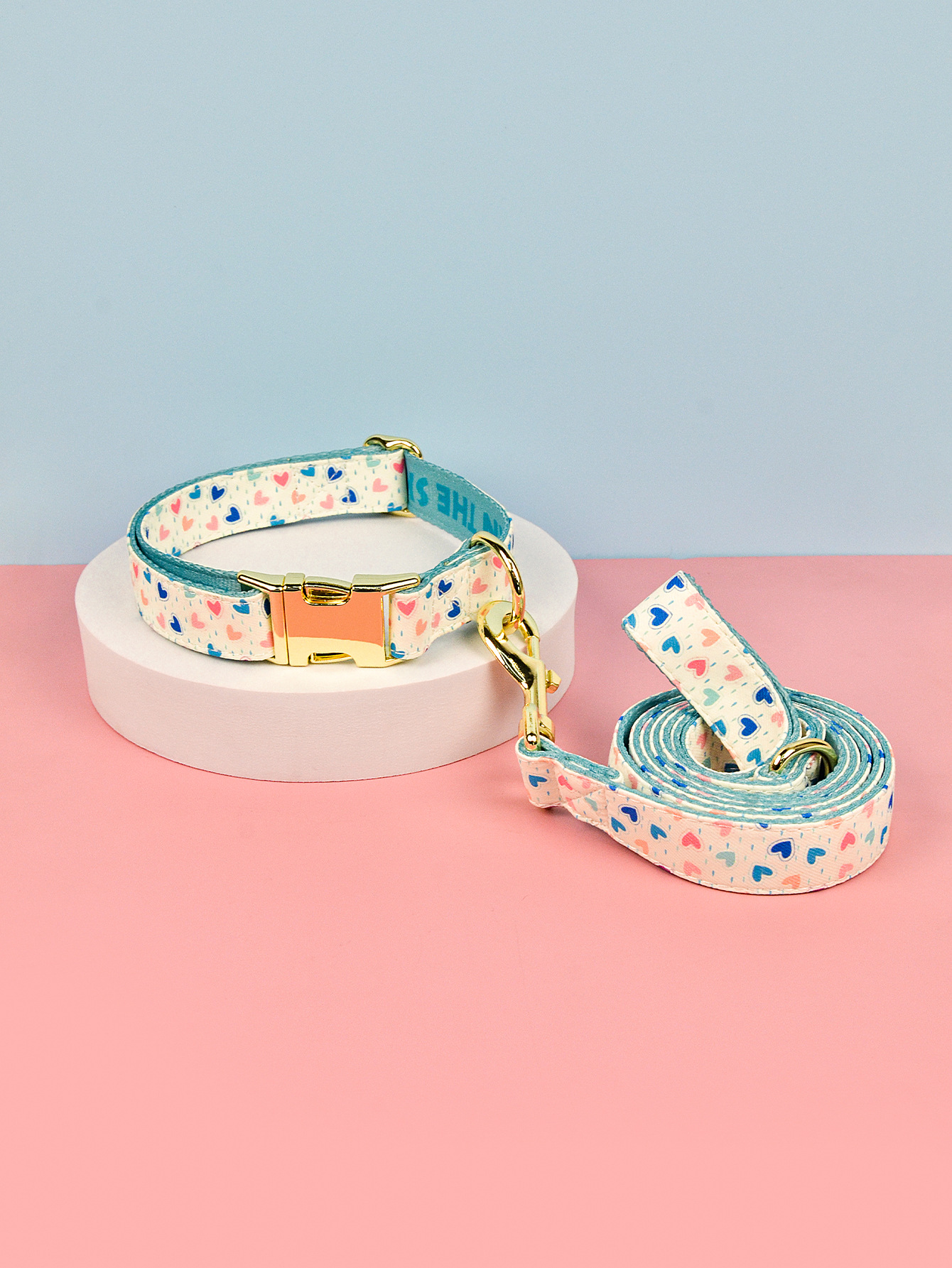 唛迪新品重工合金配件设计师款重工双面宠物猫狗项圈牵引绳套装详情9