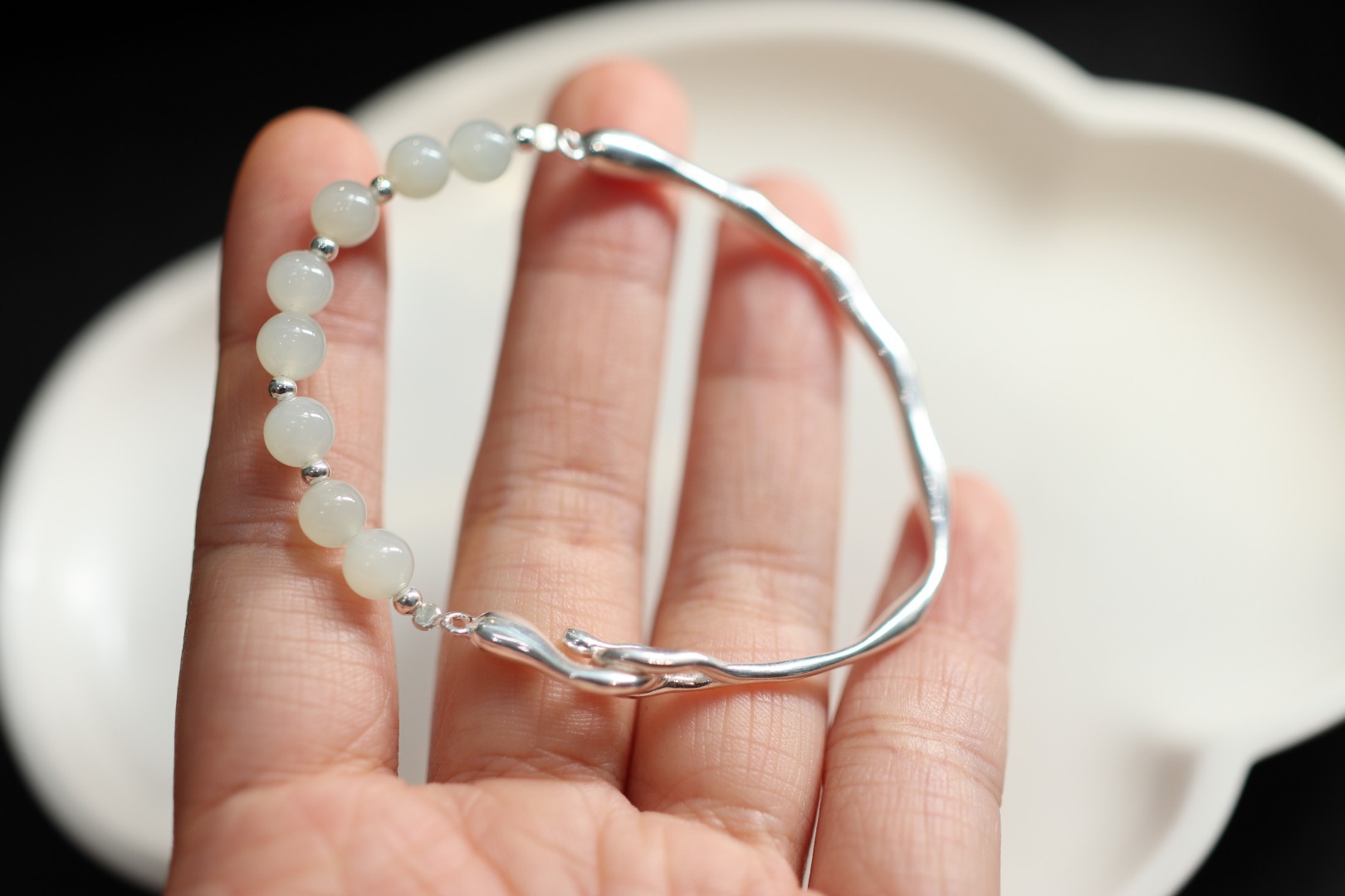 Natural Hetian jade bracelet S925, pure silver solid half bracelet, half bracelet, freshwater pearl bracelet, cold style girl pic 3
