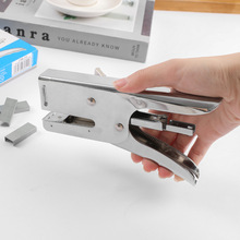 Factory direct supply of universal No. 12 staples with strong penetration, 24/6 staples wholesale, electroplated anti-rust binding pins pic 3