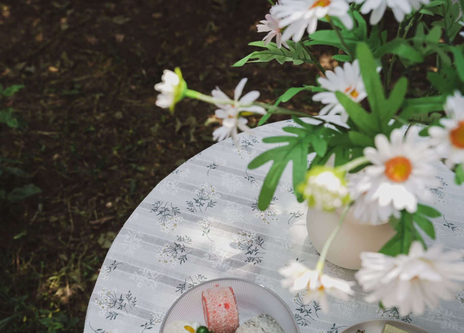 Fresh and clean cross-border tablecloth ins lilac flower fragments garden cotton and linen tablecloth fabric American decoration Amazon picnic cloth pic 21