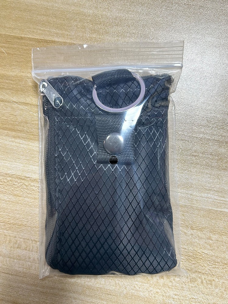 跨境新款便携RFID信号屏蔽零钱包外出放盗刷卡包带挂绳证件保护套4详情9