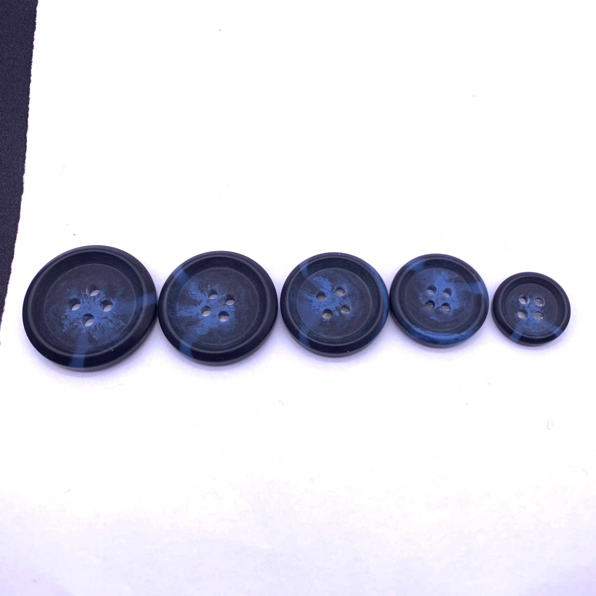 The four-eye resin button suit jacket in stock features hand-stitched two-color half-flower buttons for diy decoration pic 12