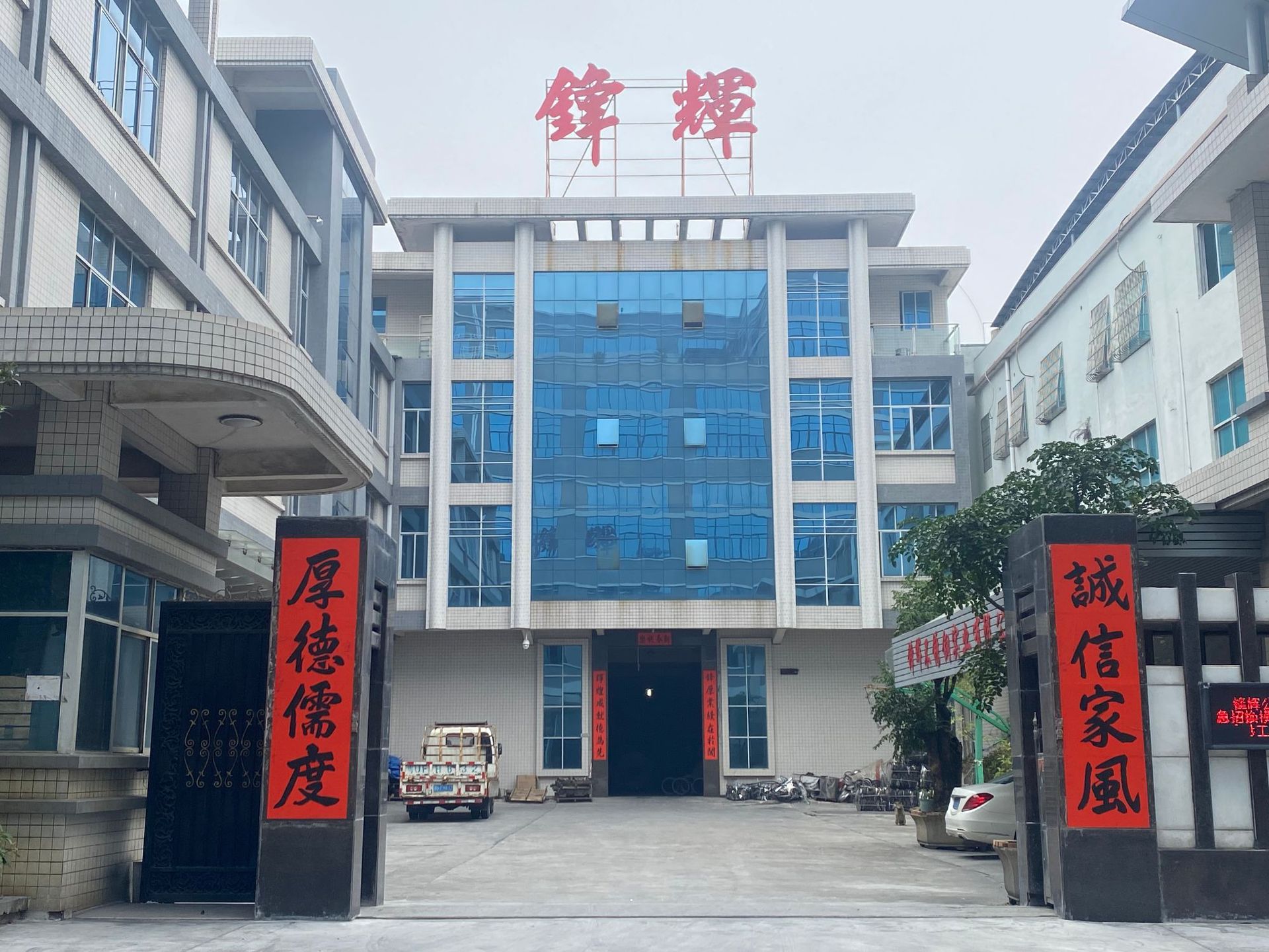 加厚不锈钢翻盖自助餐炉跨境圆形全翻盖酒店餐厅用布菲炉保温炉详情4