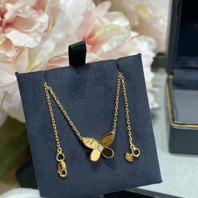 V金高版本莫桑石幻影蝴蝶项链女18K玫瑰金缱绻光面蝴蝶个性锁骨链详情2