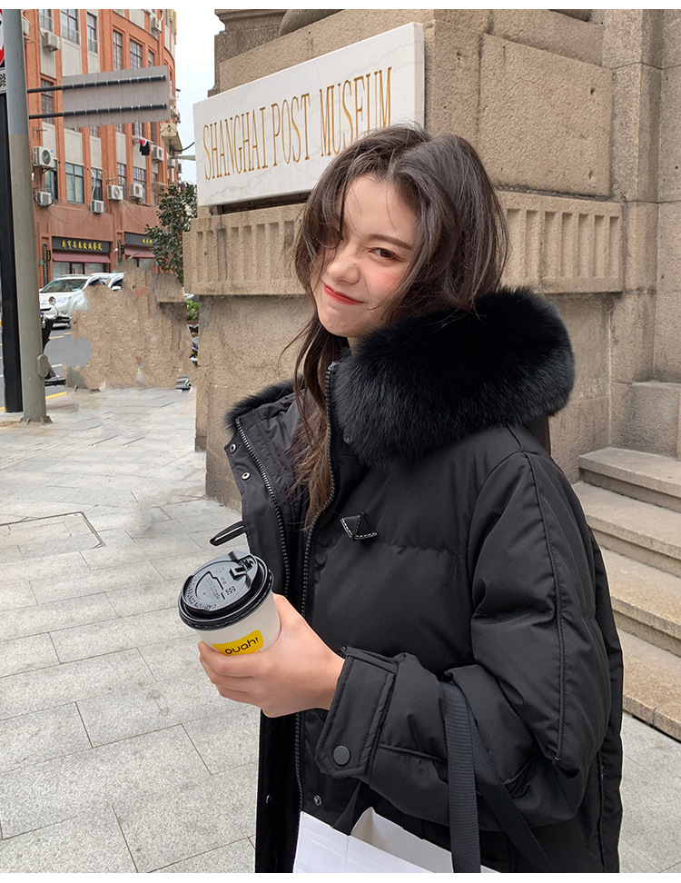 The new mid-length, fashionable, large-collar, loose and thickened white duck down warm jacket for women in winter 2021 is trendy pic 33