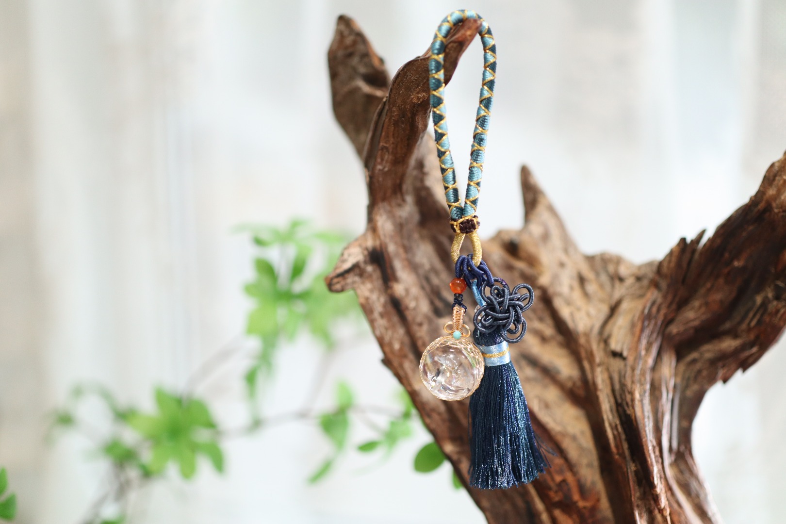 Keychain pendants for men and women, natural agate tassels, keychain jewelry accessories, car hangers, bag hangers, interior accessories pic 3