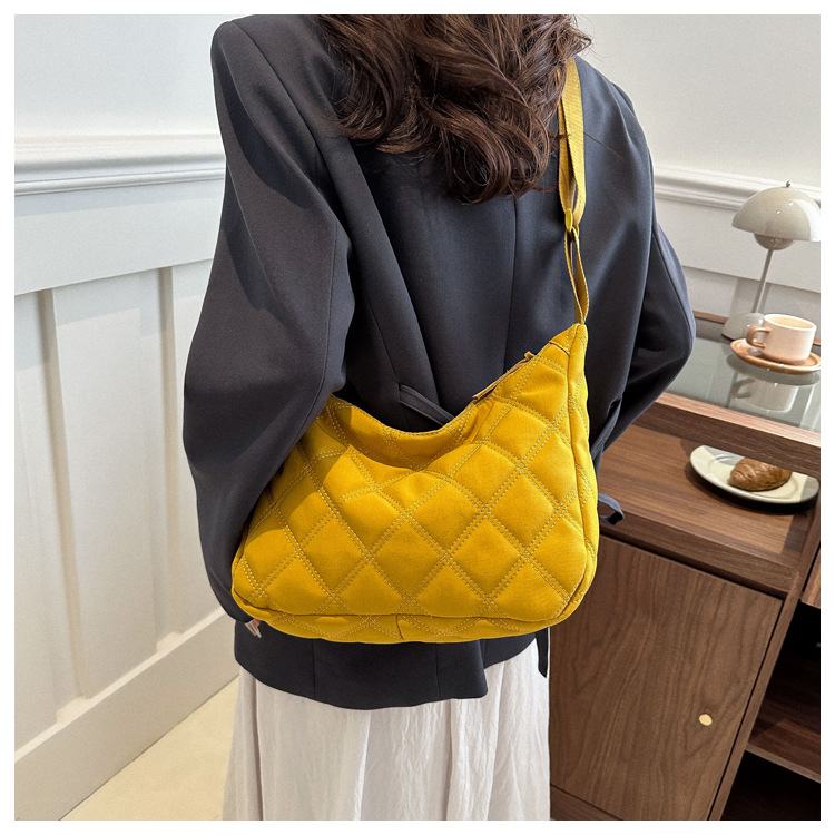 菱格绣线潮小众饺子包女2020新款仙女百搭腋下包时尚纯色单肩小包详情22