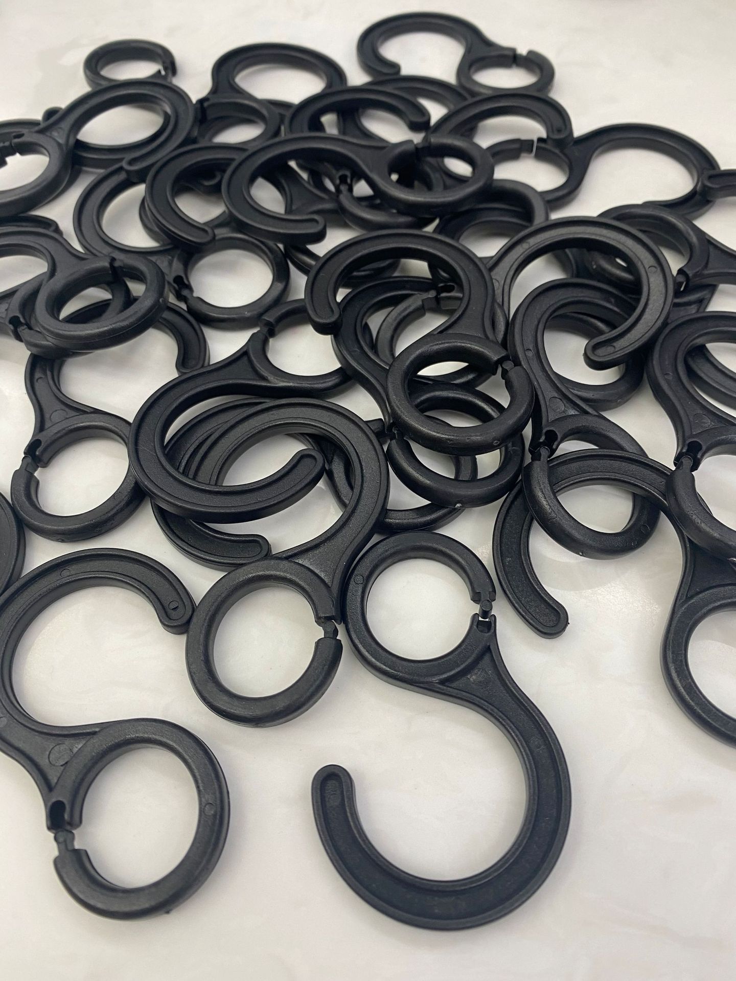 Plastic hooks for bags, open hooks, cosmetic bags, 2-character hooks, multi-purpose hooks, clothes hanger ropes, black hooks in stock pic 6
