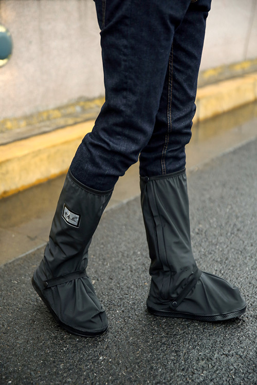 Wholesale of upgraded rainproof shoe covers, high-top thick-soled cycling outdoor waterproof shoe covers in black and white pic 2