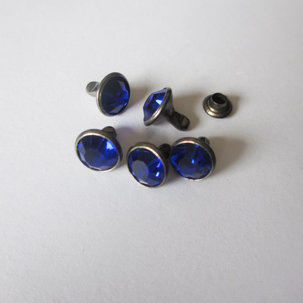 现货管钻撞钉DIY钻钉宠物脖套玻璃A钻皮带铆钉镶钻钮扣彩色详情15