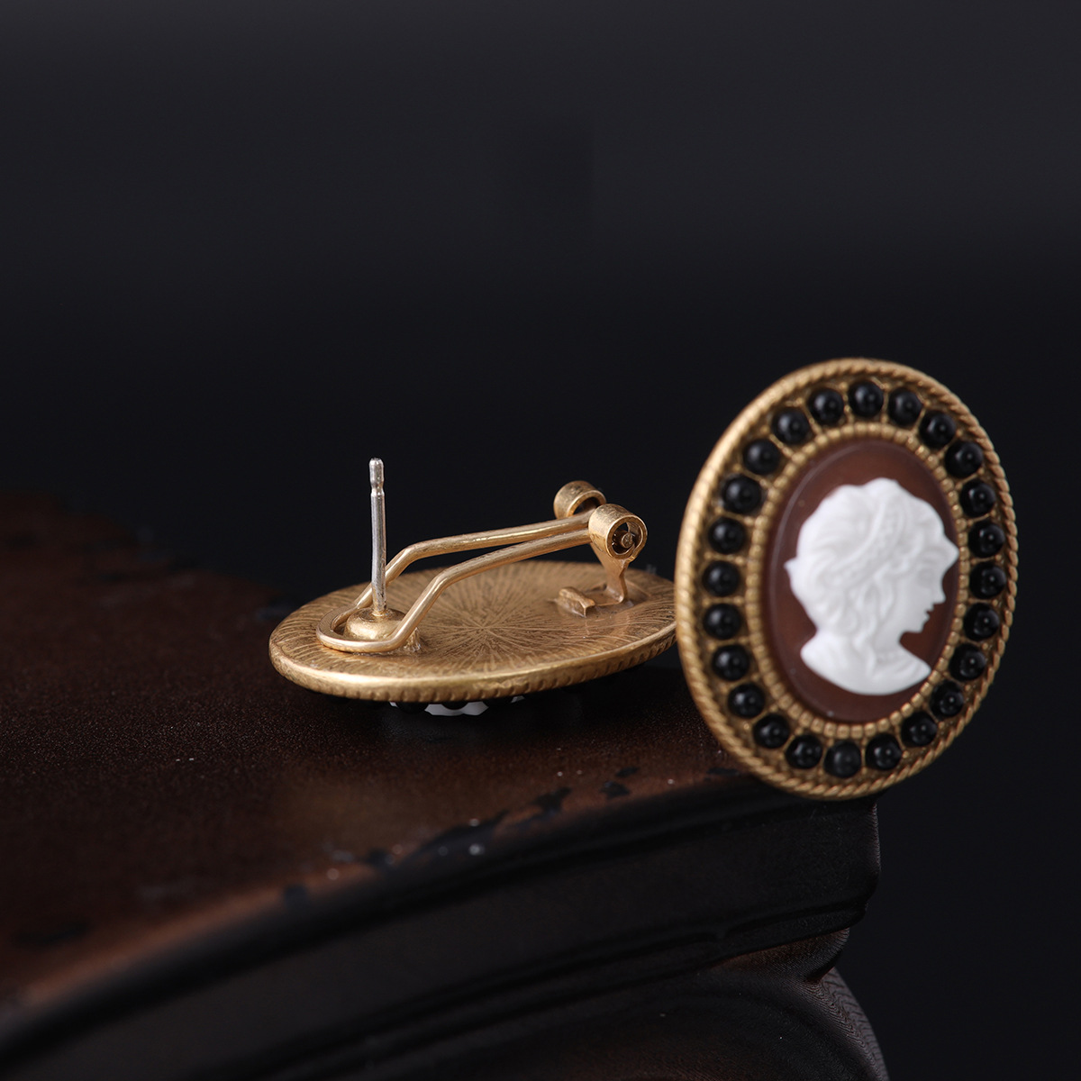 中古vintage欧美风复古做旧高级时尚轻奢西洋流行百搭卡梅奥耳饰详情3