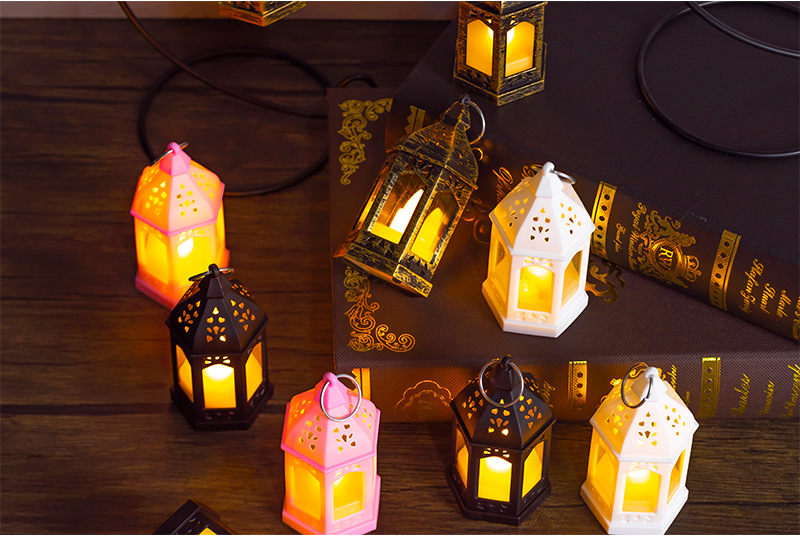 Cross-border led retro small horse lanterns, Christmas small oil lamps, electronic candle lamps, hand-held night lights, plastic wind lamps and ornaments pic 7