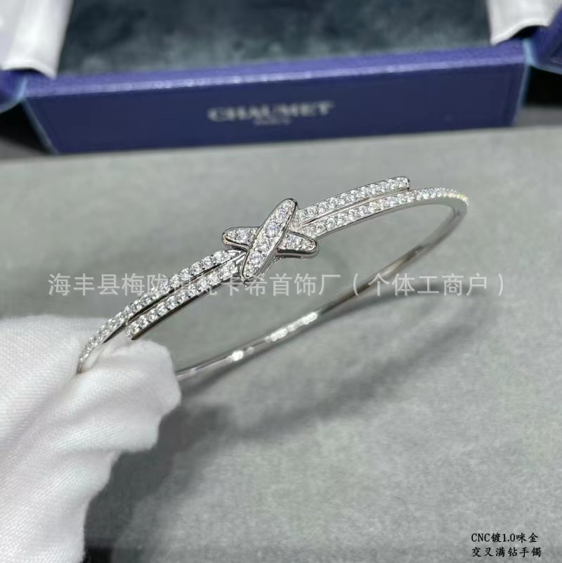 V金交叉手镯镀18K金玫瑰金X镶钻缘结开口手环精工高版厂家批发详情5