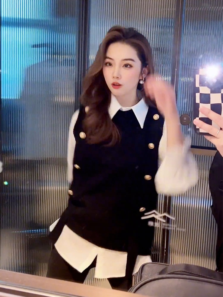 The Korean-style fresh and cute vest girl in the spring and autumn of 2022 is a trendy Internet celebrity with a slimming and youthful look. This knitted vest top is a trendy girl pic 6