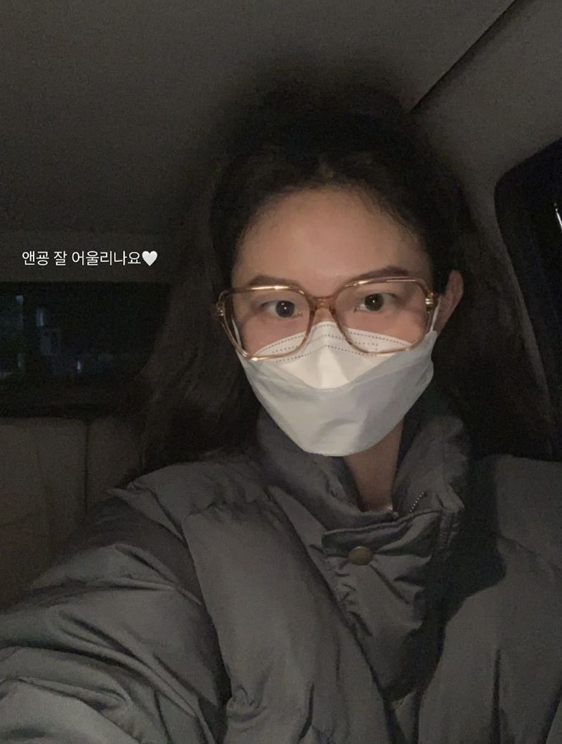 2022 Winter new style of Korean Dongdaemun th*bar*net stand-up collar 90 white duck down down jacket for women in stock pic 39