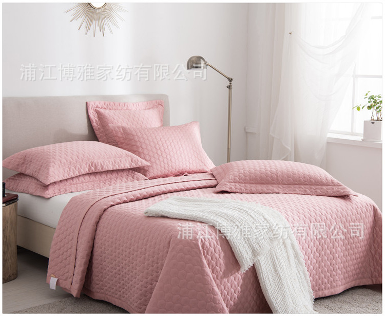 The manufacturer supplies summer quilted cotton bed sheets, pure cotton three-piece sets, skin-friendly quilted quilts and bed covers across borders, suitable for all seasons pic 19