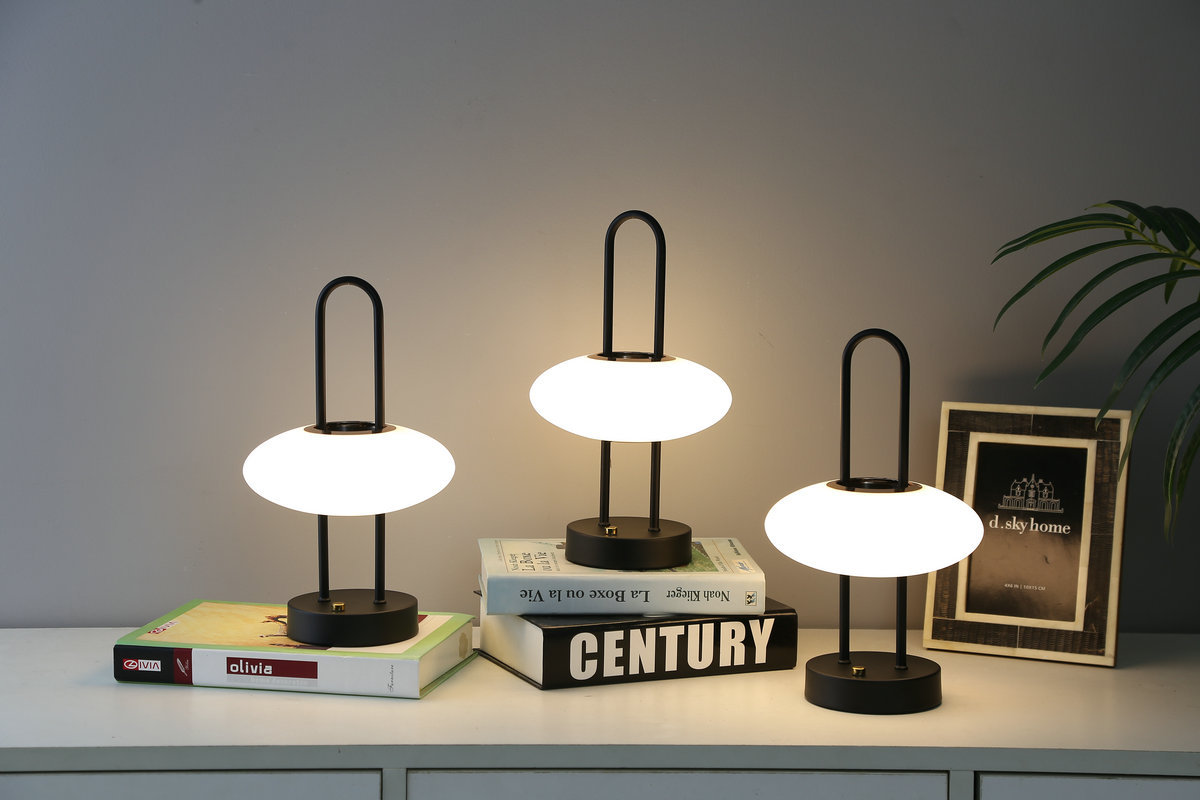 20332 Nordic minimalist modern creative living room, bedroom, bedside, study, studio, model room, metal homestay decorative table lamp pic 127