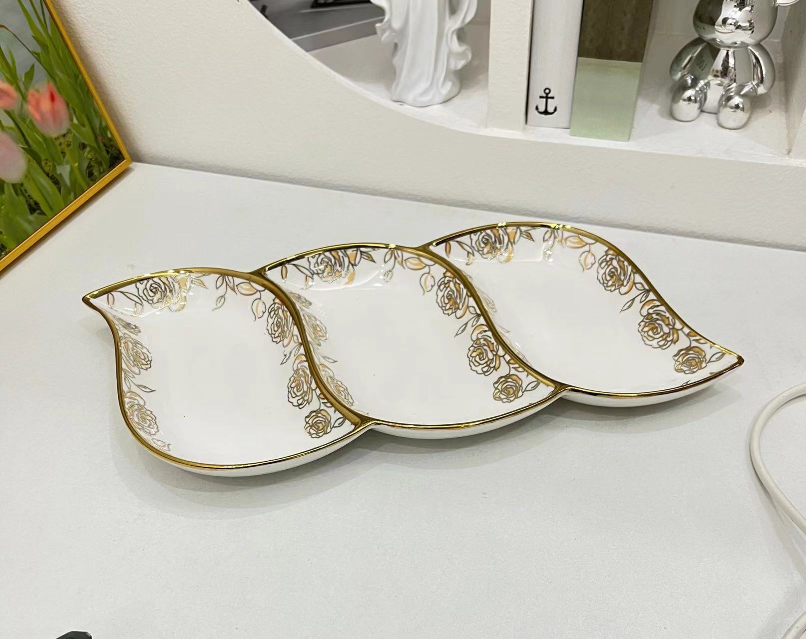 Creative ceramic multi-compartment fruit plate, pastry plate, flower tea, dried fruit snack plate, crystal, 4-compartment tableware, fruit plate, 13-piece golden castle vase pic 20