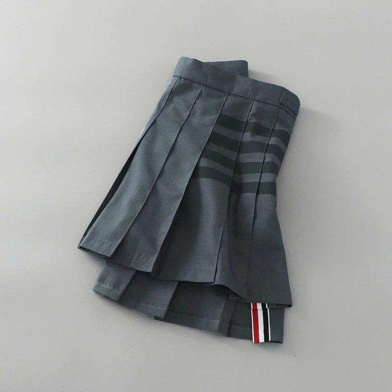 The new TB college style four-bar high-waisted pleated skirt in the summer of 2019 in Europe and America is A bestseller. The A-line skirt is short in the front and long in the back to prevent exposure pic 17