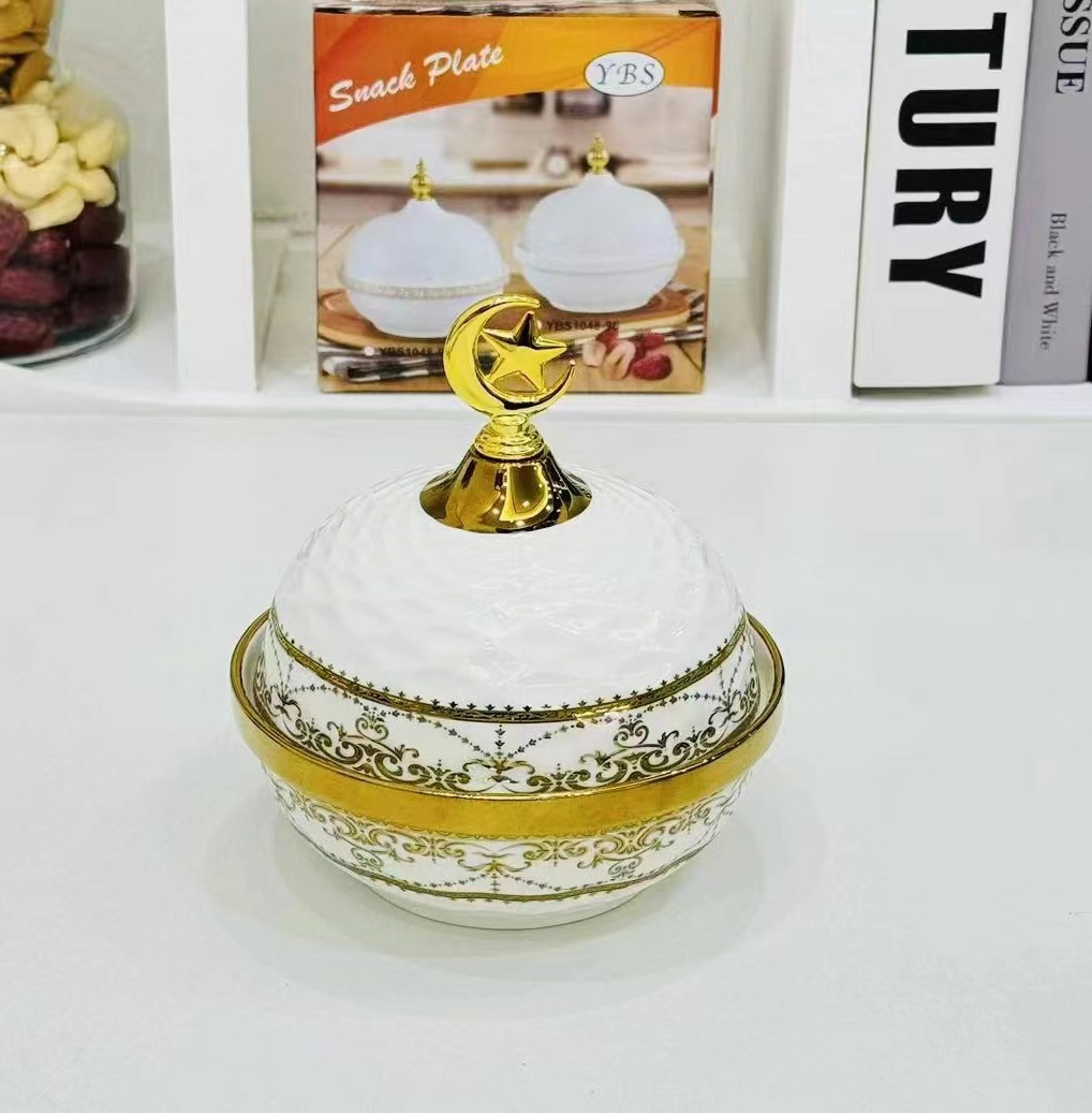 Light luxury home furnishings: multi-compartment fruit plates, dessert prints, covered bowls, European-style golden ceramic tea cups and plates, and pottery pic 4