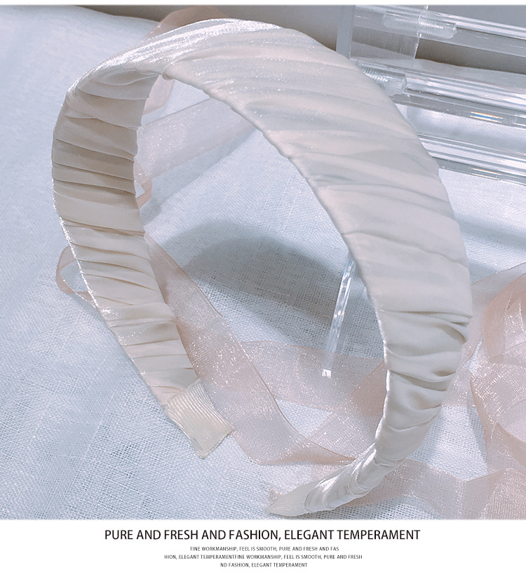 Summer Korean style wide-edge smooth plate twisted fabric hair band, pleated sweet hair accessory, hair band with style, Korean style versatile hair accessory wholesale pic 9