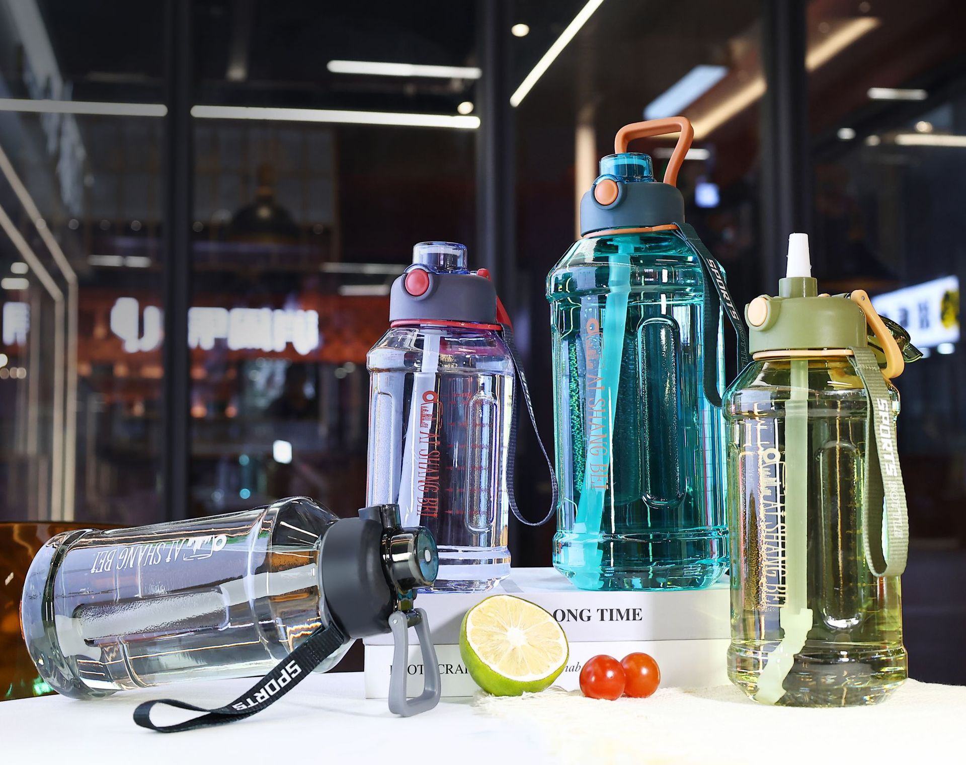 吨吨桶高颜值大容量塑料杯男士户外运动便携水壶夏季耐高温太空杯详情4