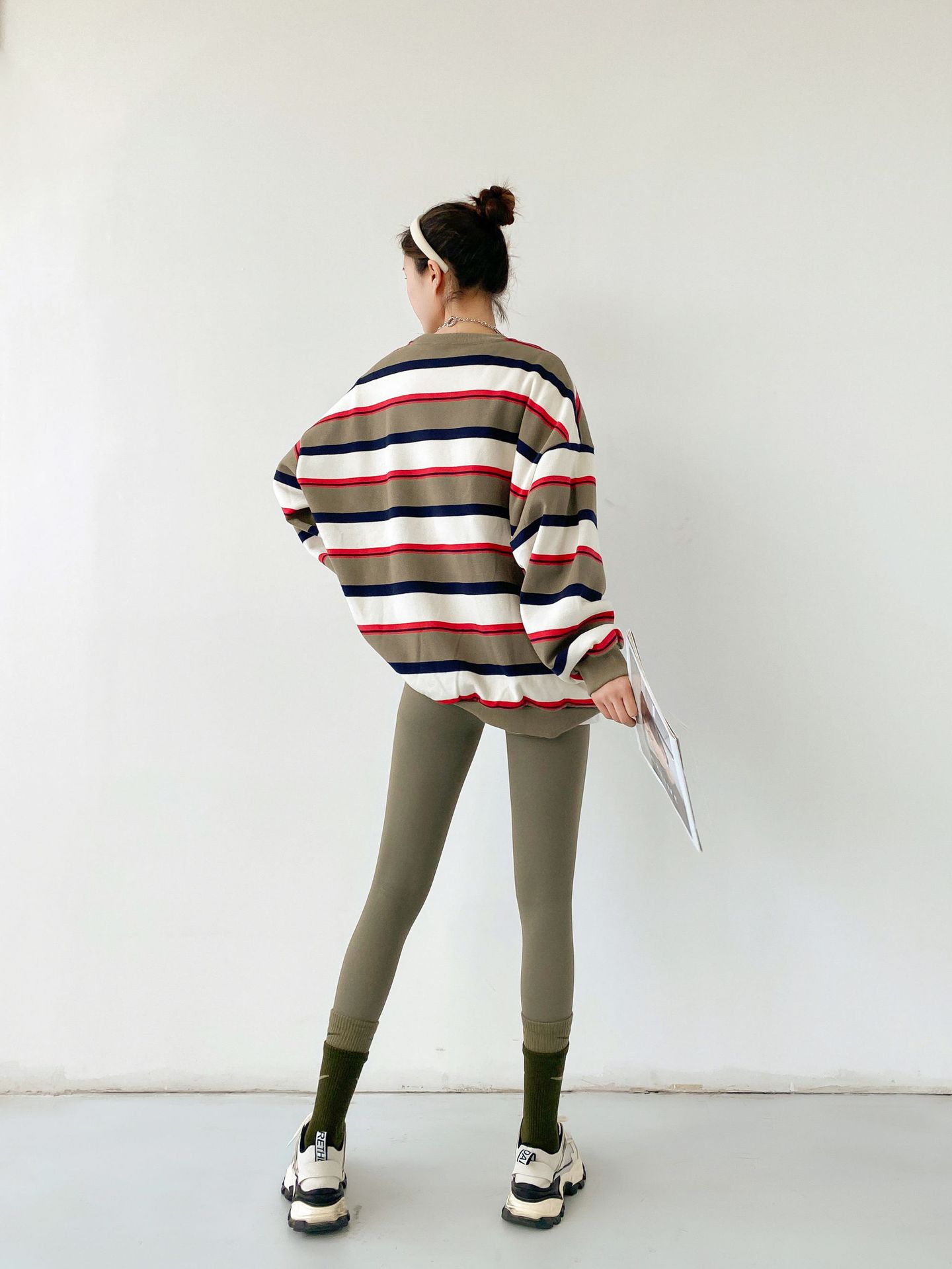 Wholesale of 2023 Spring and autumn tight-fitting high-waisted leggings, water-sparkling Barbie pants, a must-have for lifting buttocks, 9-inch pants, a one-piece replacement for women pic 95