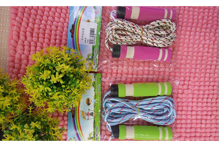 Two-yuan store factory direct sales of fitness equipment A5 double-color handle skipping rope wholesale pic 74