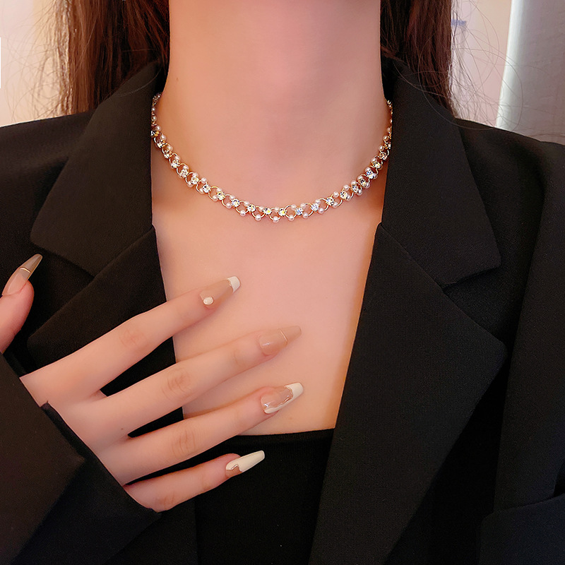 French retro high-end pearl necklace with a unique feminine charm, simple and elegant sweater chain, gentle and fairy-like accessory pic 36