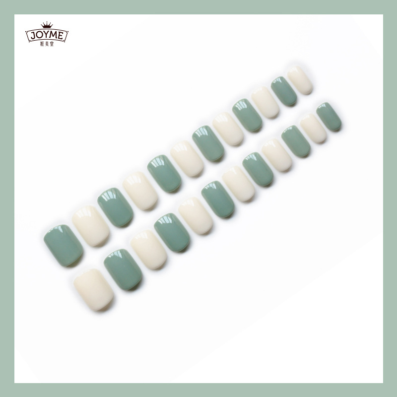 Short square-headed false nail patches for autumn and winter color contrast wearing nails, maple leaf red and dark green mixed monochrome nail art products pic 17