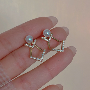 The frosted teardrop-shaped earrings feature a light luxury, niche and cold design. The high-end stud earrings are a retro and fashionable accessory pic 13