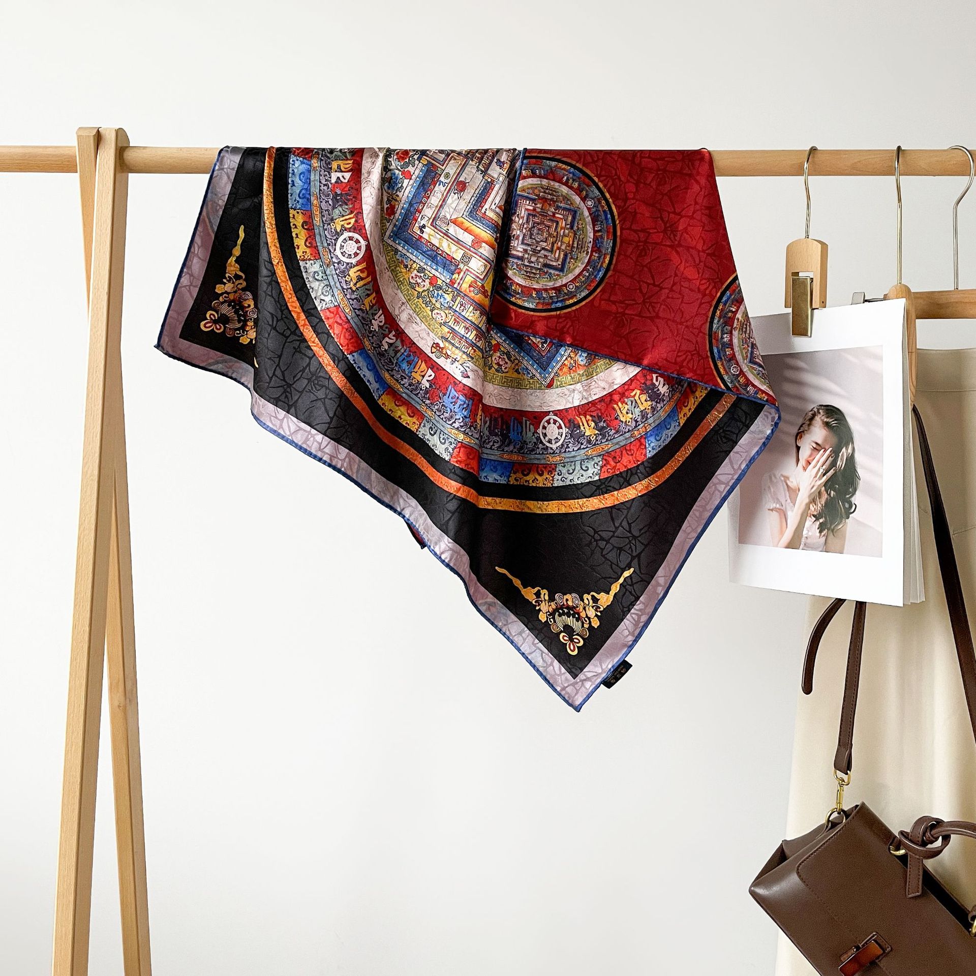 国潮中式山水丝巾方巾高级感高档香云纱装饰围脖夏季防晒披肩现货批发详情16