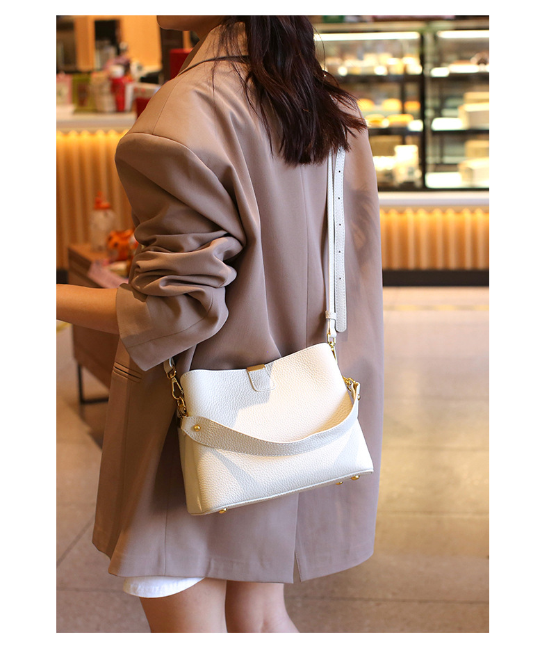 Crossbody bag for women in summer 2024, a versatile bag for women, a high-end, niche handbag with a large capacity pic 10