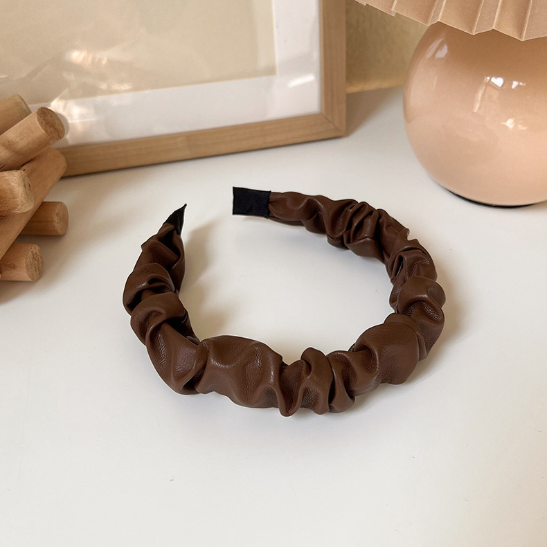 Retro leather pleated headband ~ Height-increasing PU leather Korean autumn and winter new headband, fashionable and simple, for women to slim their hair pic 12