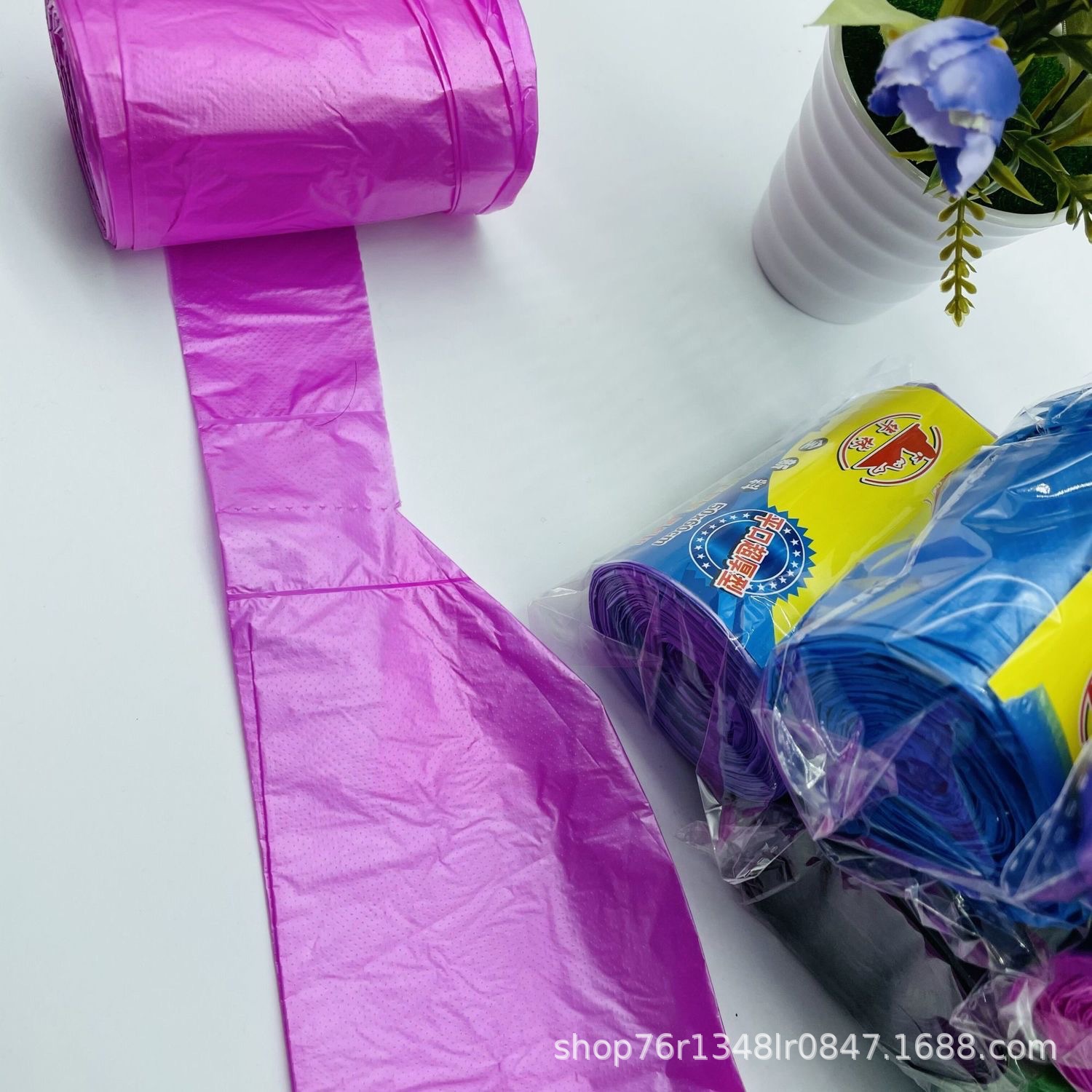 俊达一次性家用厨房客厅塑料袋加厚大号四色手提背心式垃圾袋厂家详情8