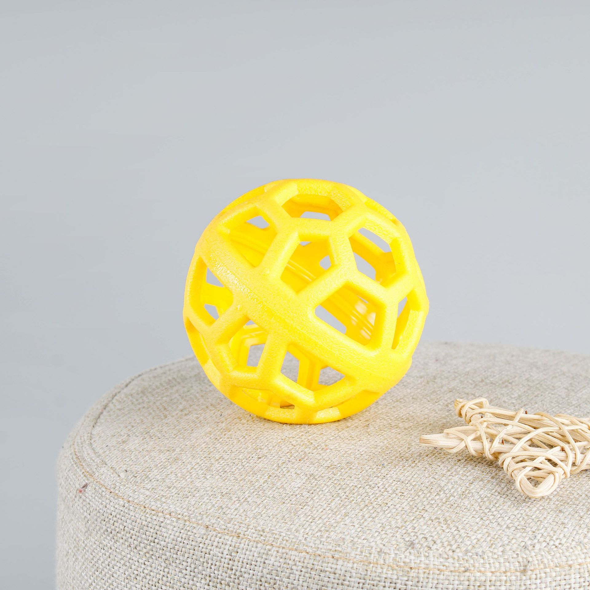 Hot-selling pet toy balls, durable dog toys, TPR geometric hollowed-out balls, teething pet cat and dog supplies wholesale pic 8