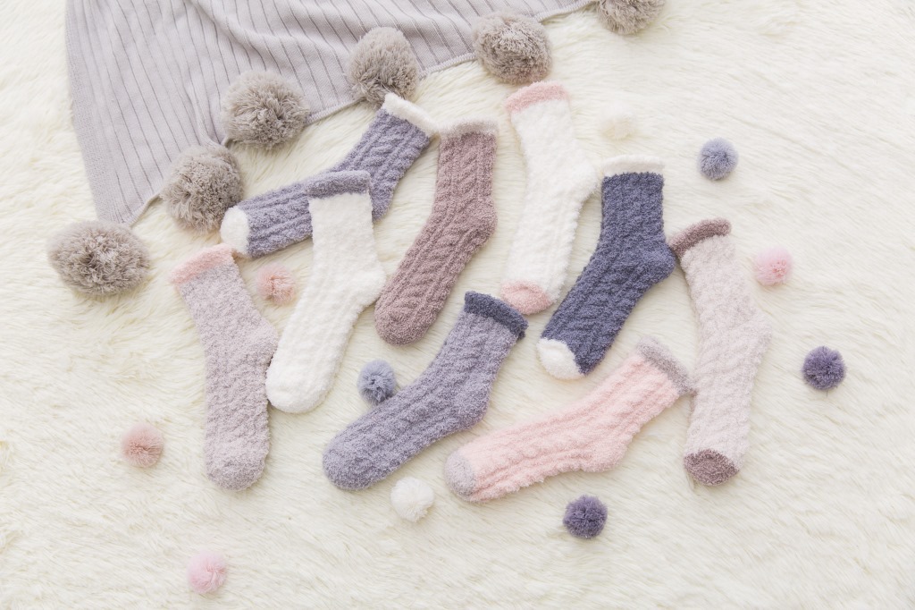 珊瑚绒女袜子批发 韩版家居珊瑚绒加绒加厚保暖中筒地板袜详情1