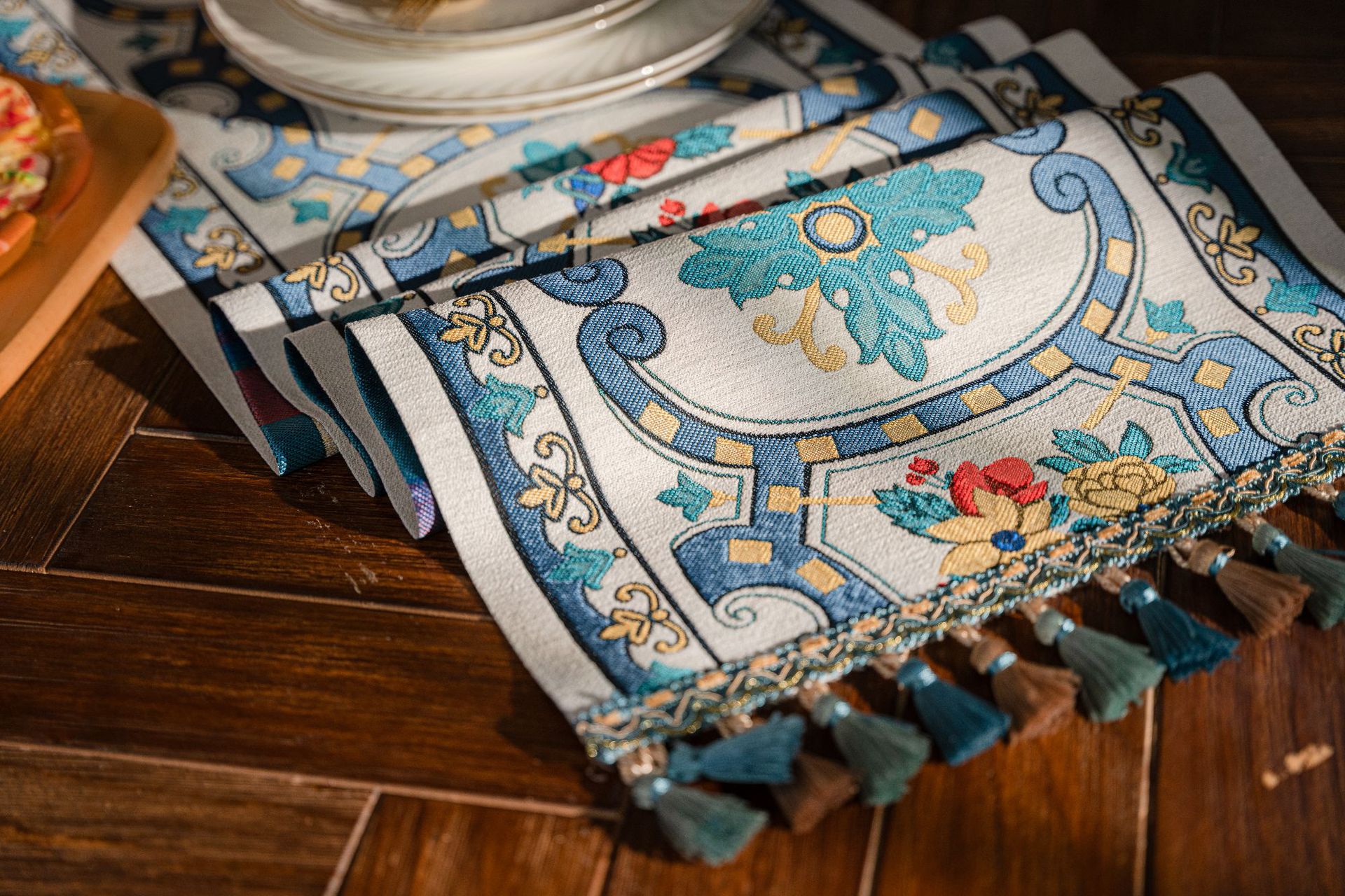 伊缦琪韵提花蓝色节日撞色餐桌布艺节日茶几床旗电视柜工厂直供详情12