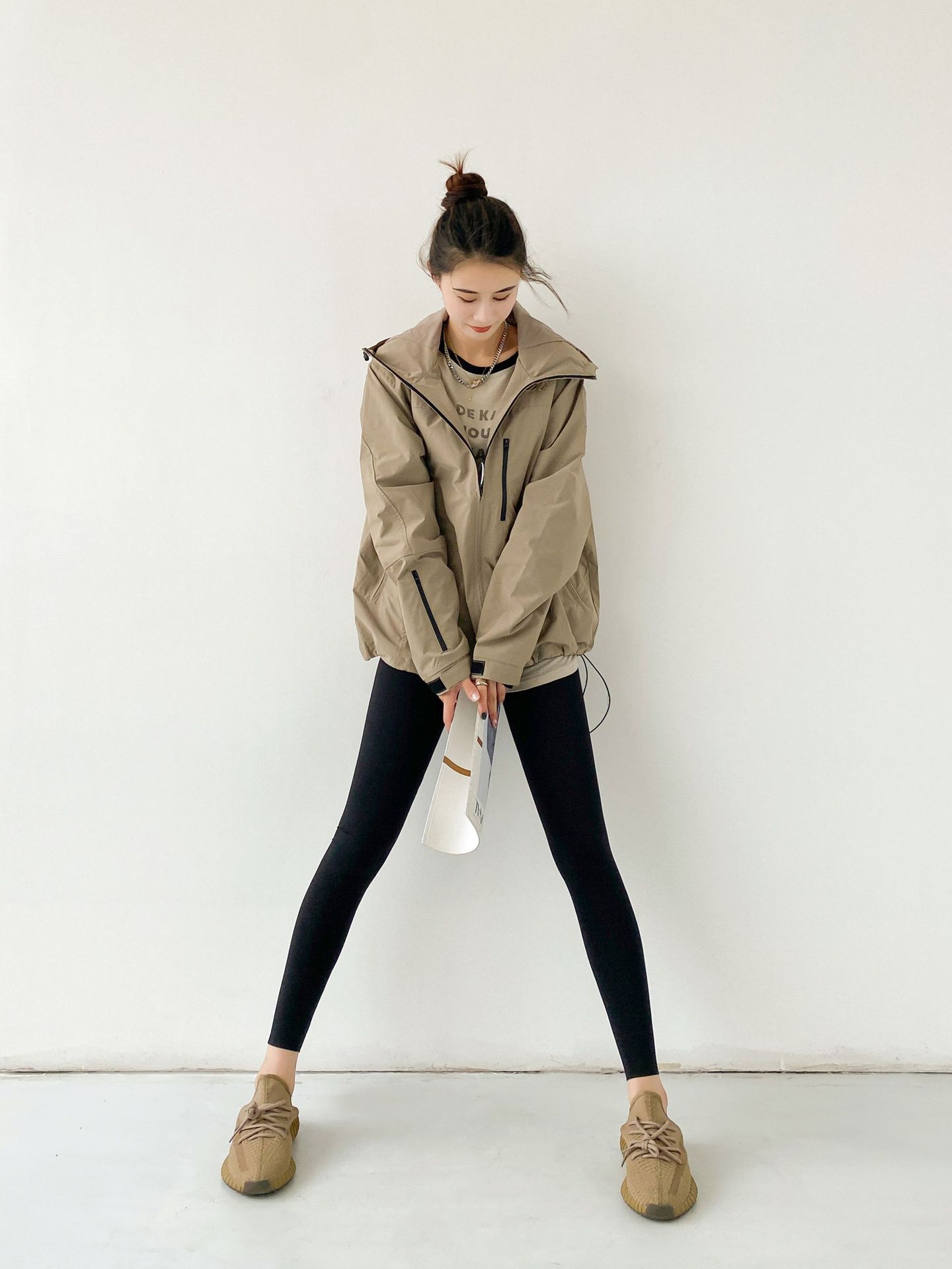 Wholesale of 2023 Spring and autumn tight-fitting high-waisted leggings, water-sparkling Barbie pants, a must-have for lifting buttocks, 9-inch pants, a one-piece replacement for women pic 81