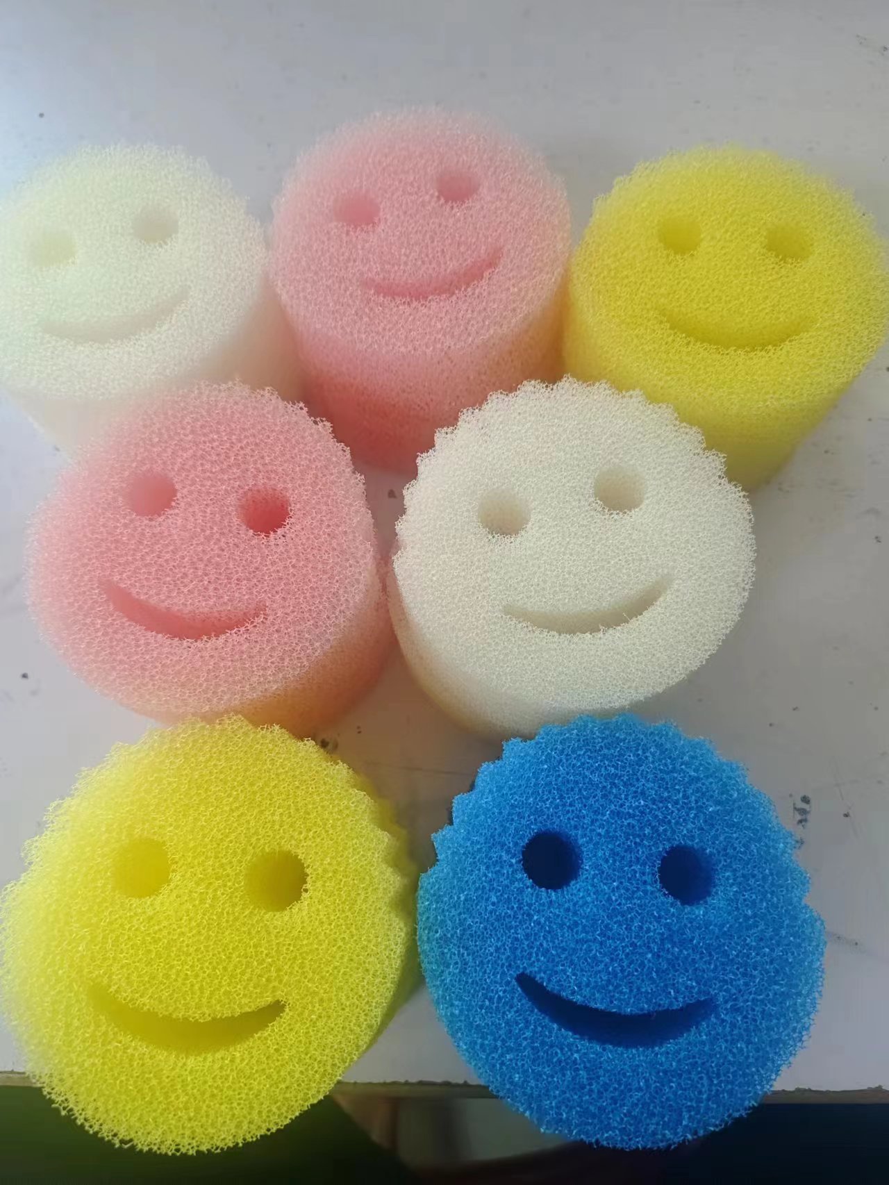 Kitchen cleaning sponge pic 1