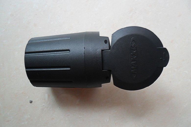 厂家直销 车载烟灰缸  车载便携烟灰缸 高阻燃材料烟缸 LA-307详情7